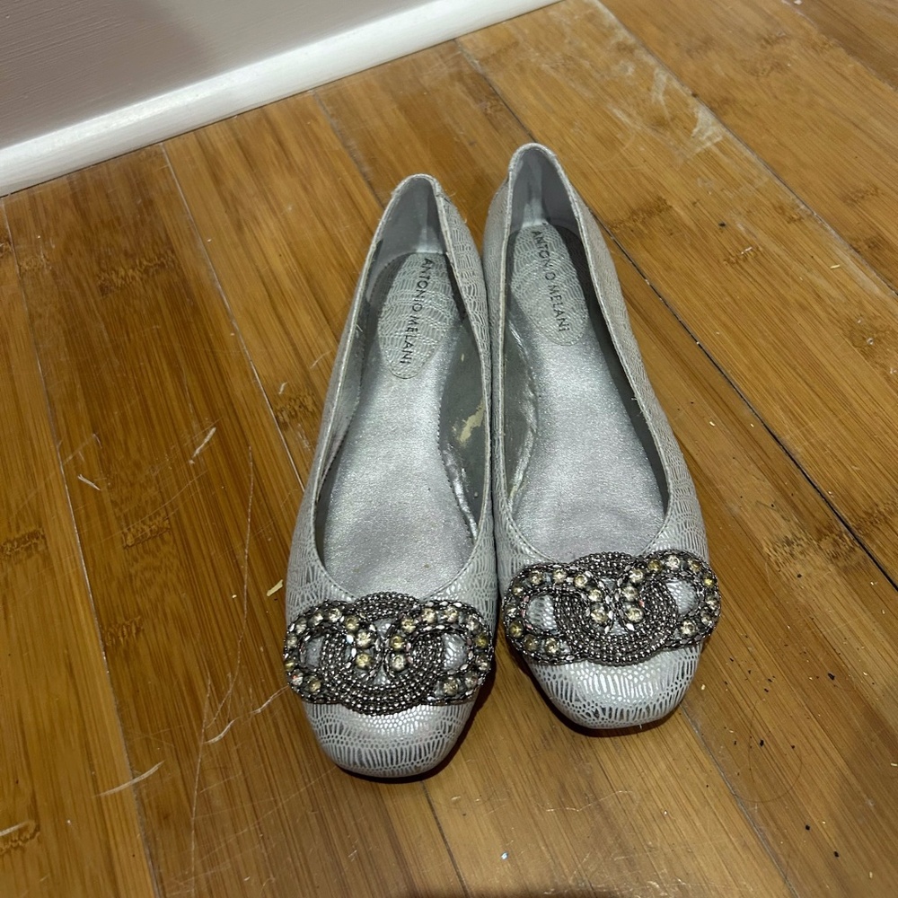 Chic Antonio Melani Women's Slip-On Shoes - Size 6